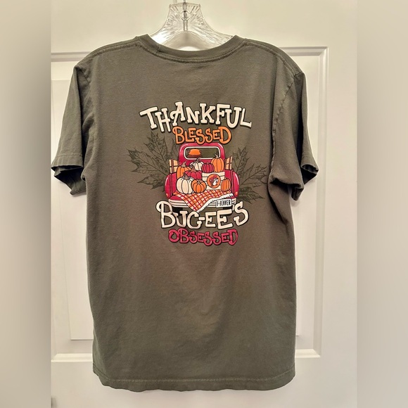 Buc-ee’s Fall Olive Green Graphic Tee-Women’s Size Medium - Picture 5 of 6